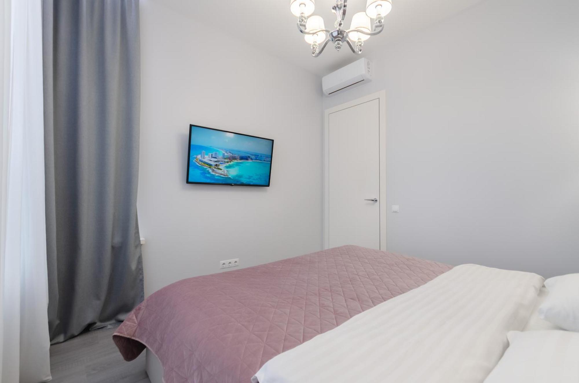 Petrovdom 408-467-471-277-377 In Central Park Cozy Apartments Kiev Dış mekan fotoğraf
